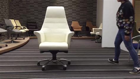 White High Back Luxury Leather Executive Office Chair With Five Wheels - Buy Luxury Leather ...