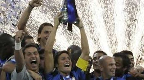 Mourinho wins first trophy with Inter Milan