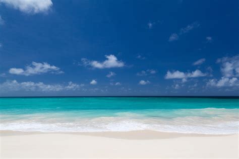 Playa de arena blanca y el cielo azul Stock de Foto gratis - Public ...