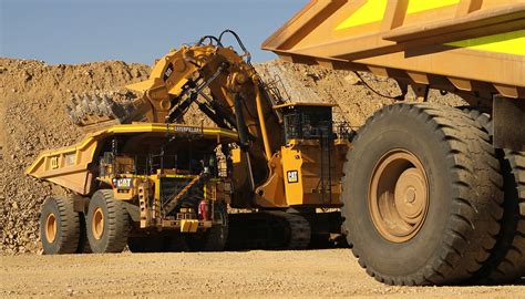 Caterpillar y Rio Tinto rediseñan varios dúmperes Cat para operar de forma autónoma en una mina ...