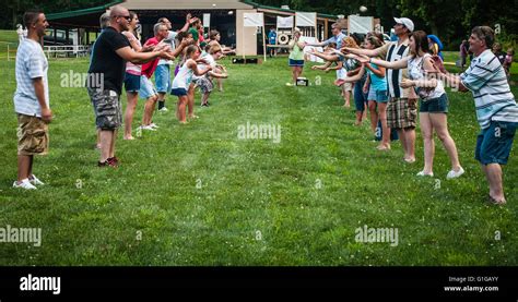 Family picnic game Stock Photo - Alamy