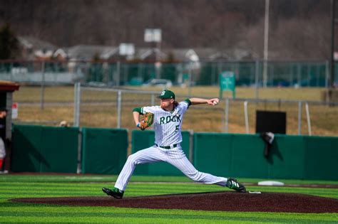 Rock baseball splits week - The Rocket