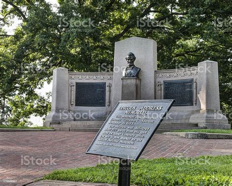 Abraham Lincolns Gettysburg Address Monument In Gettysburg Pa Stock Photo - Download Image Now ...