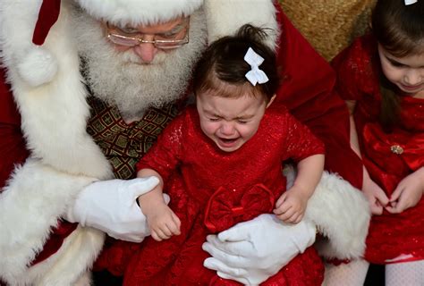 The Mall Might Be Dying, But Mall Santas Are Back - Bloomberg