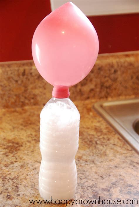 Easy Vinegar and Baking Soda Balloon Experiment for Kids