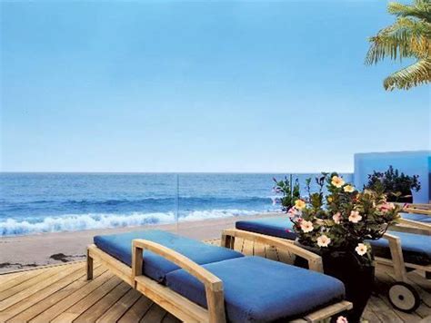 Jim Carrey's beachfront pad in Malibu | Contemporary beach house ...