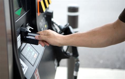 Card Skimmers and How to Avoid Them with Contactless Payments