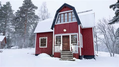 HOUSE TOUR 🏡 90 year old Swedish House - YouTube