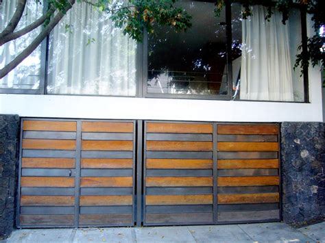 Shiny Garage-doors | Mexico | Cameron | Flickr