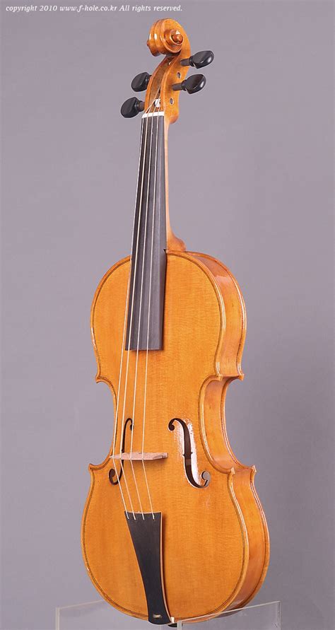 Sock-Chol,Kwon Violin Maker: baroque violin after Jacob Stainer