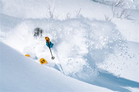 Off Piste in Hakuba | Japan powder skiing straight off the lifts