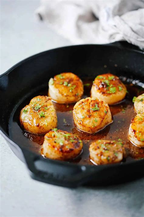 Garlic Butter Scallops | Primavera Kitchen