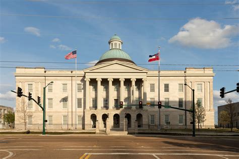 Old Capitol Museum - Visit Mississippi