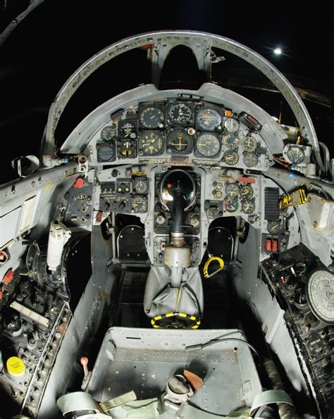 Lockheed F-104 Starfighter cockpit : r/cockpits