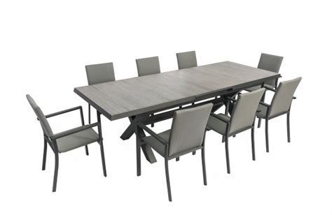 Outdoor dining sets with extendable table