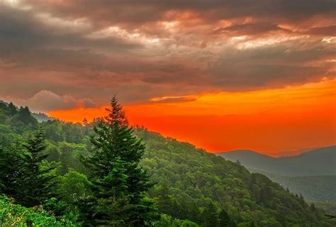 Blue Ridge Parkway sunrise | Sunrise sunset, Blue ridge, Blue ridge parkway