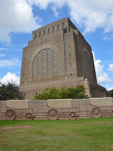 Voortrekker Monument: ossewa's Pics and Story (1/1) - Virtual Globetrotting