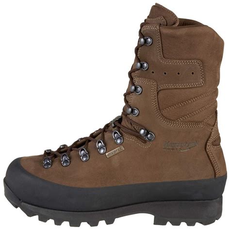 10 Best Hunting Boots for Men to Buy in 2024(Handpicked List)