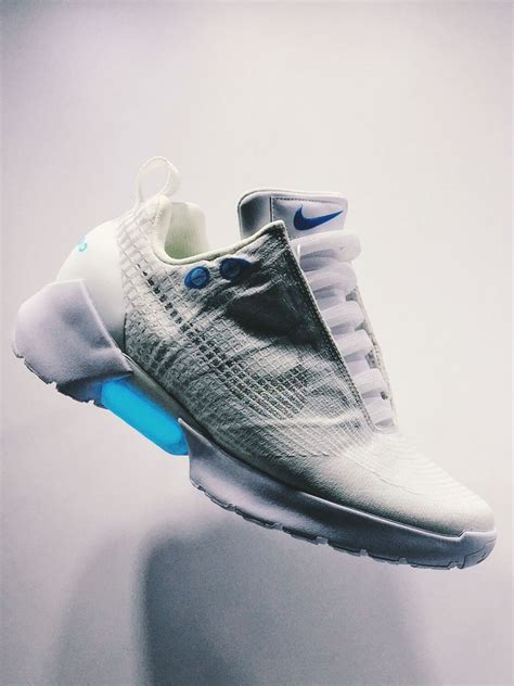 Nike HyperAdapt 1.0 Best Sneakers, Casual Sneakers, Shoes Sneakers, Sneaker Pimp, Sneaker Head ...