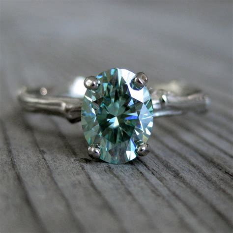 Vena Amoris: Colored Moissanite