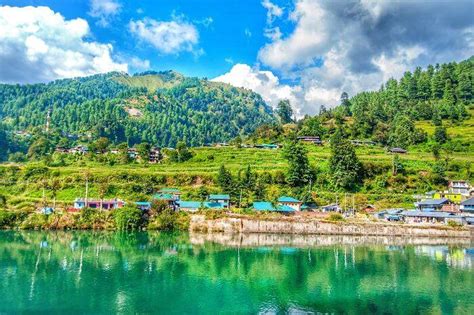 8 Reasons Why You Should Visit Palampur, A Tiny Paradise Nestled In The Hills