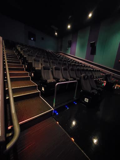 Movie Theater «Regal Cinemas Hollywood 20 & RPX - Greenville», reviews ...