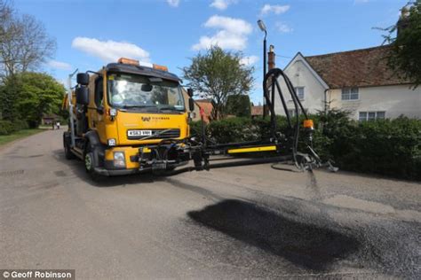 Automatic Pothole Filler - How Car Specs