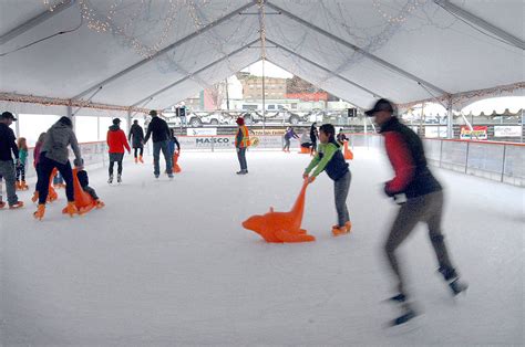 Ice rink to open, require masks | Peninsula Daily News