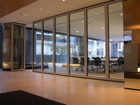 HUFCOR GLASS OPERABLE WALLS - IN2ap