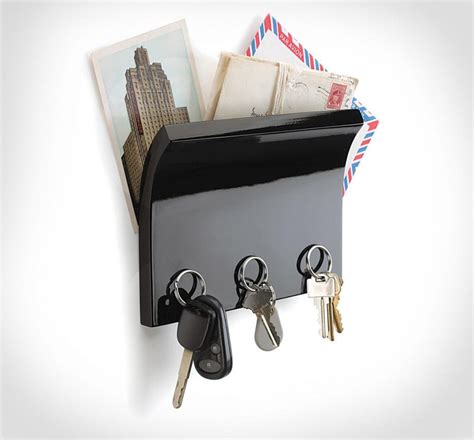 Wall Mounted Magnetic Key Holder And Organizer