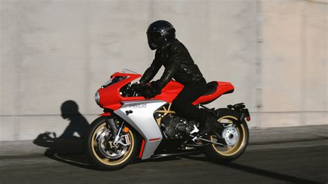 First Ride: Why the MV Agusta Superveloce Is Our Kind of Retro-Rocket