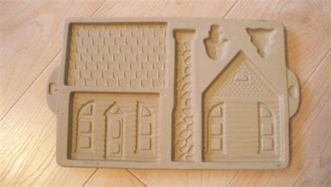 Gingerbread House Mold by Pampered Chef Stoneware Christmas