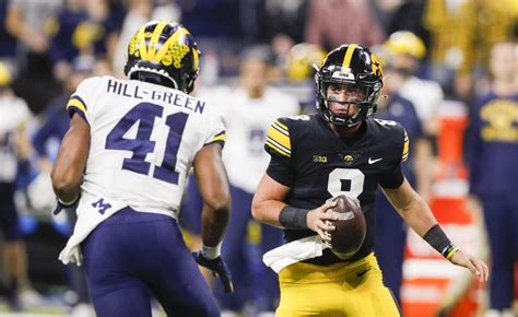 Iowa football vs. Michigan kickoff time, TV set | The Gazette