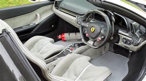 Ferrari 458 2015 Spider Interior Car Photos - Overdrive