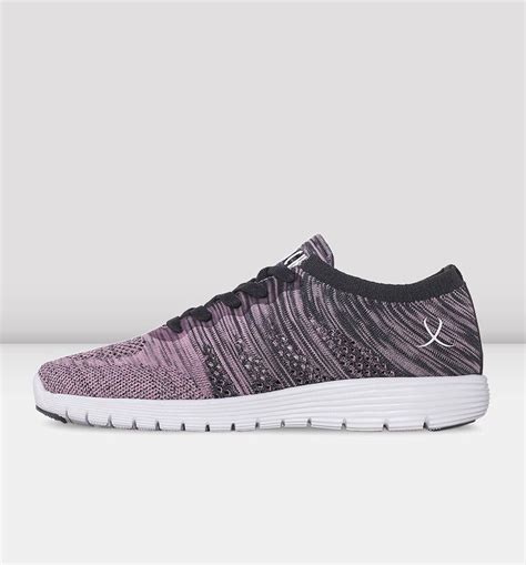 The 10 Best Arch-Supporting Shoes for Dance Cardio Workouts