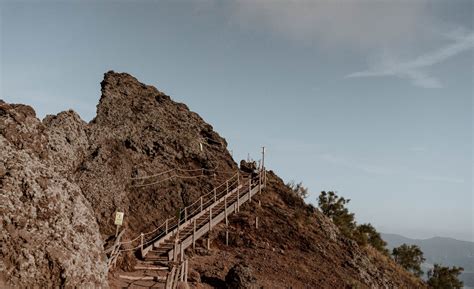 An Essential Guide to Visiting and Hiking Mount Vesuvius — ALONG DUSTY ...