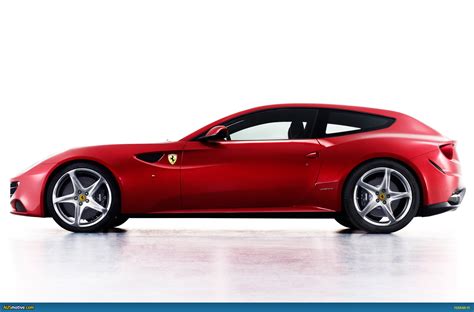 AUSmotive.com » Ferrari FF gets on the four seater wagon