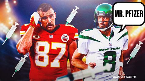 Chiefs: Travis Kelce roasted by Aaron Rodgers as 'Mr. Pfizer'