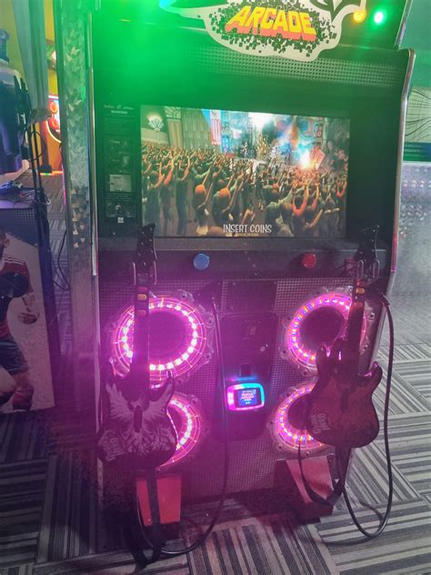 finally found a guitar hero arcade cabinet! : r/GuitarHero