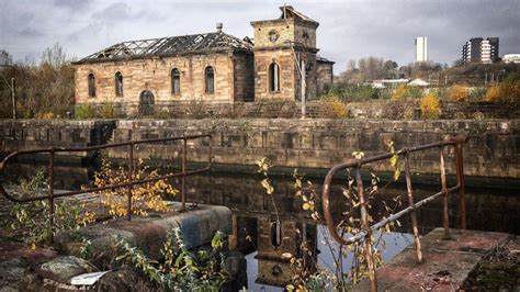 Historic Govan Graving Docks secure restoration funding - BBC News