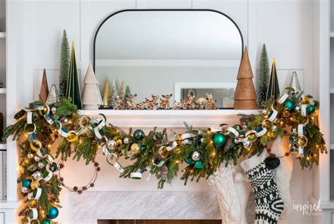 Handmade-Inspired Christmas Mantel Decor