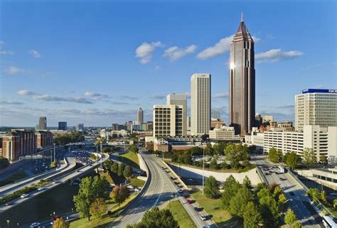 9 of Atlanta's Most Iconic Architectural Landmarks | Atlanta skyline ...