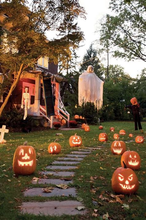 Scary Yard Decoration Ideas For Halloween 2018 | My Decorative