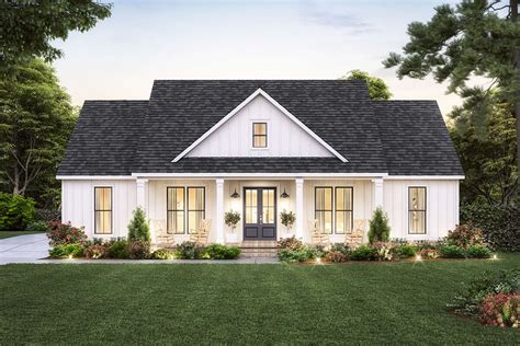 Modern Farmhouse Plan: 1,924 Square Feet, 3 Bedrooms, 2.5 Bathrooms ...