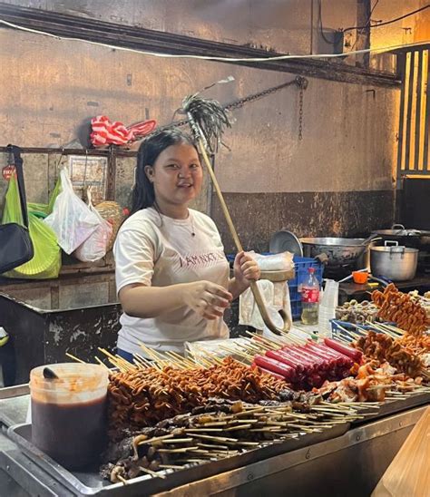 Taste Filipino Street Food (Street Food Tour) In Manila