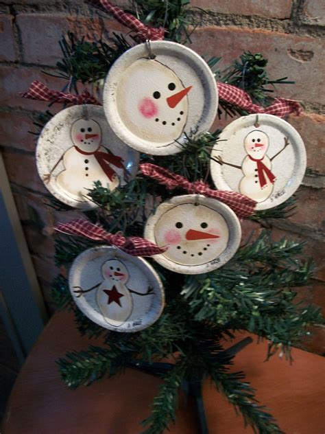 Pin by Jessie Woodruff on Christmas/Winter | Christmas crafts, Diy snowman ornaments, Xmas crafts