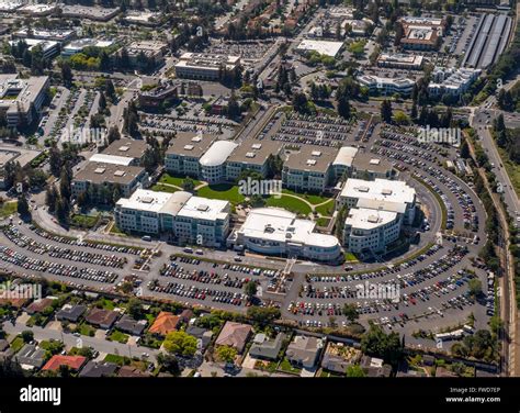 Apple Campus, Apple Inc., aerial, Apple University, above Apple Inc ...