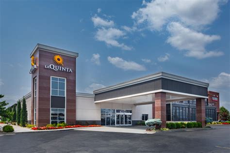 La Quinta Inn & Suites by Wyndham Joplin | Joplin, MO Hotels