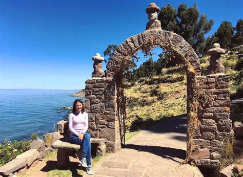 A Peruvian and Bolivian Overview of Lake Titicaca - The Travelling Triplet