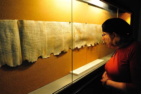 History Obsessed - What Are The Dead Sea Scrolls?